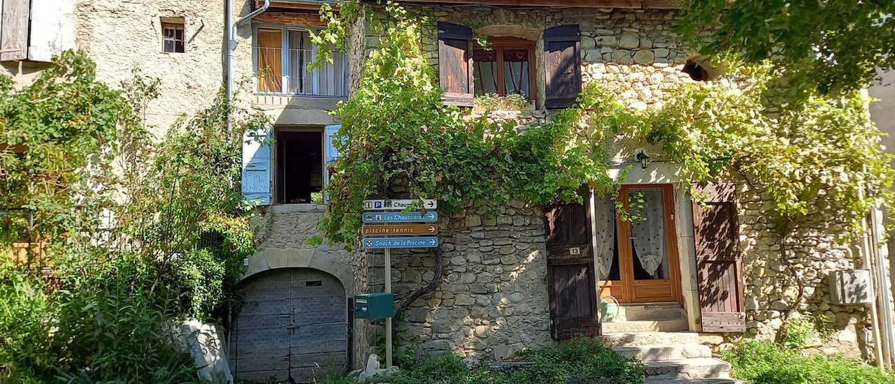 châtillon-en-diois route de Menée.jpg