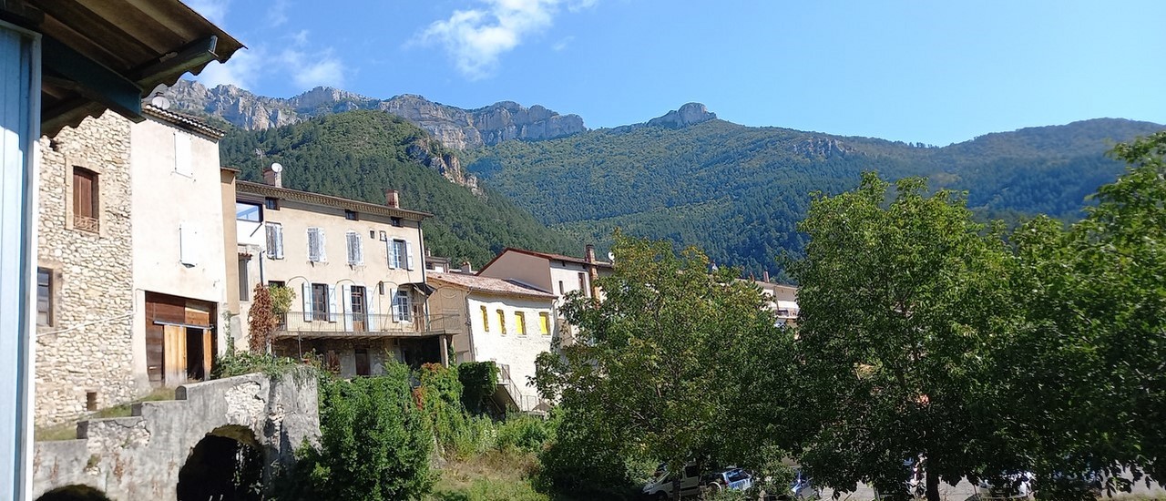 châtillon-en-diois vue sur le glandasse.jpg