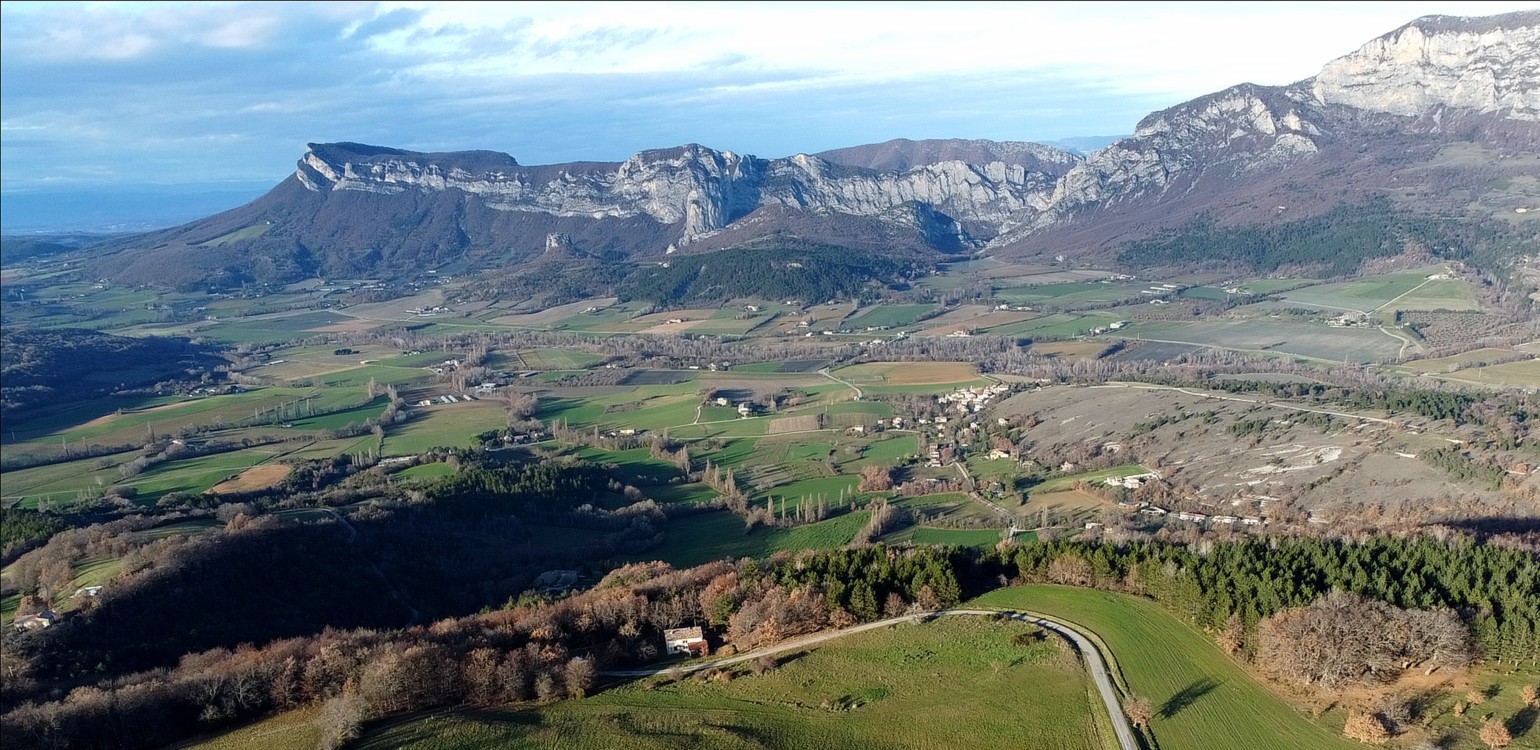 Forêt de Saoû vue du ciel.jpg