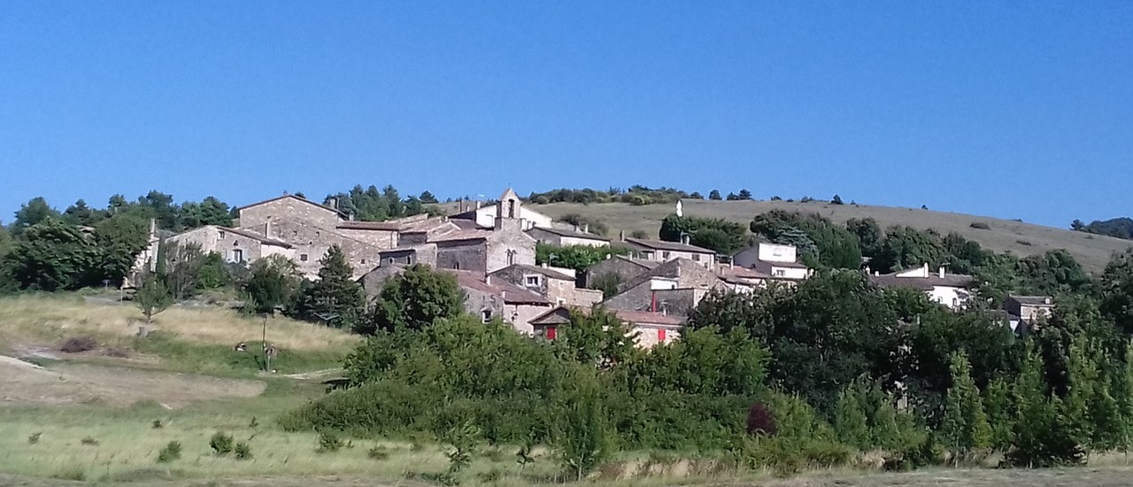 Francillon sur roubion village.jpg