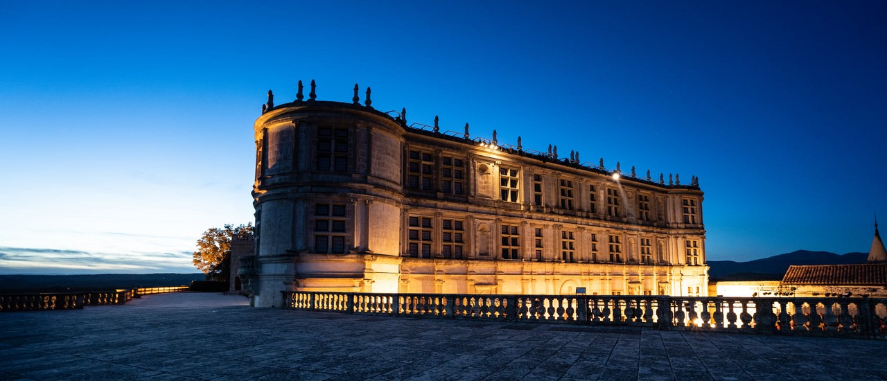 grignan-chateau-de-grignan-la-nuit.jpg