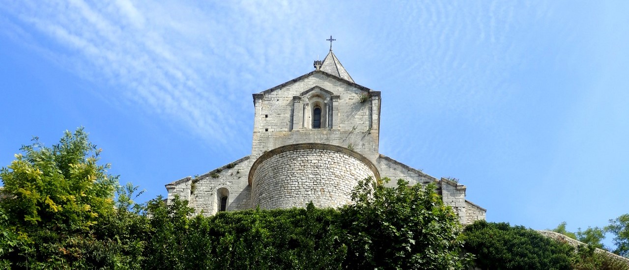 la garde adhemar eglise romane siant michel.jpg