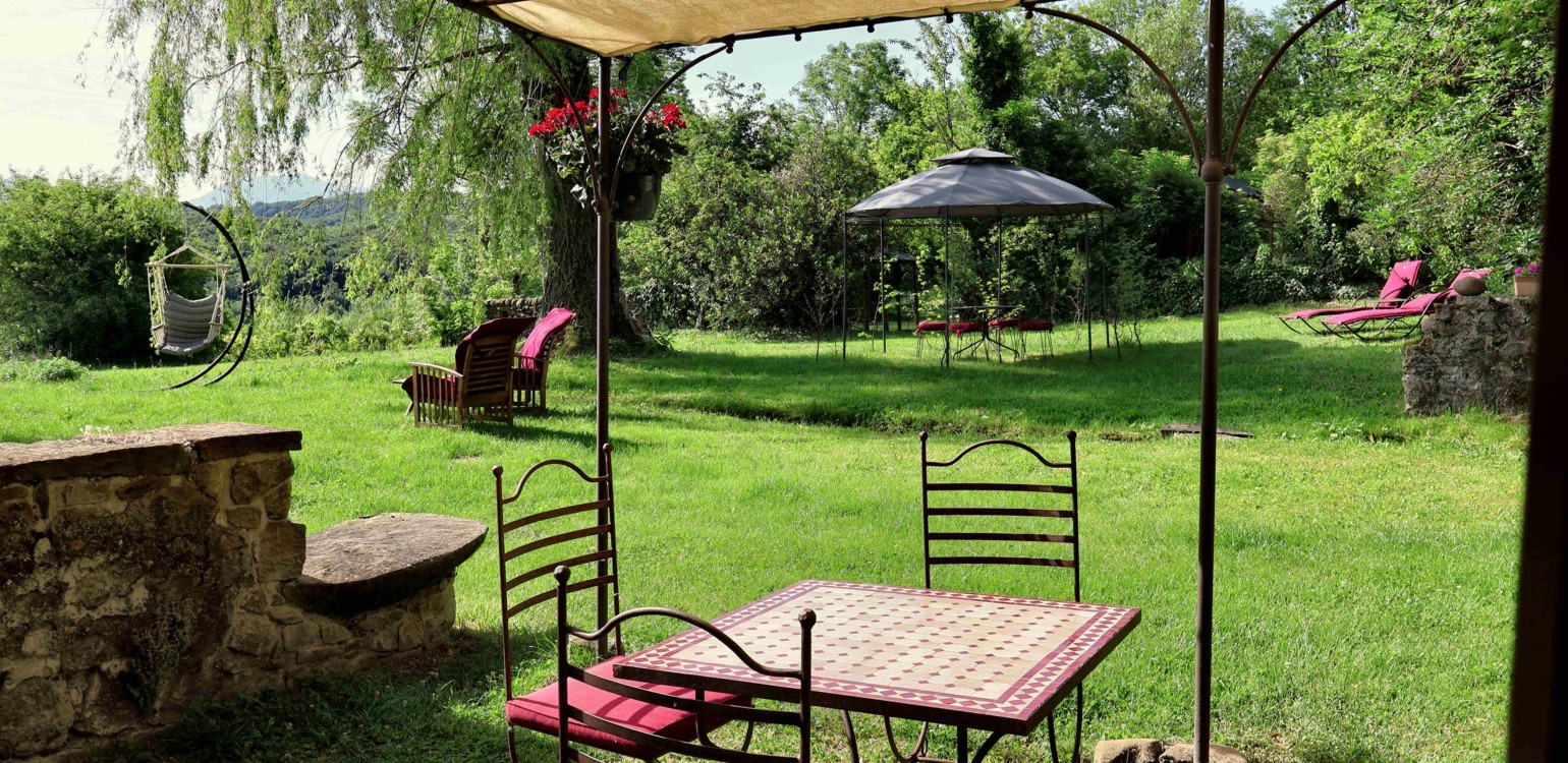 12-chambre-dhote-saou-avec-jardin.jpg