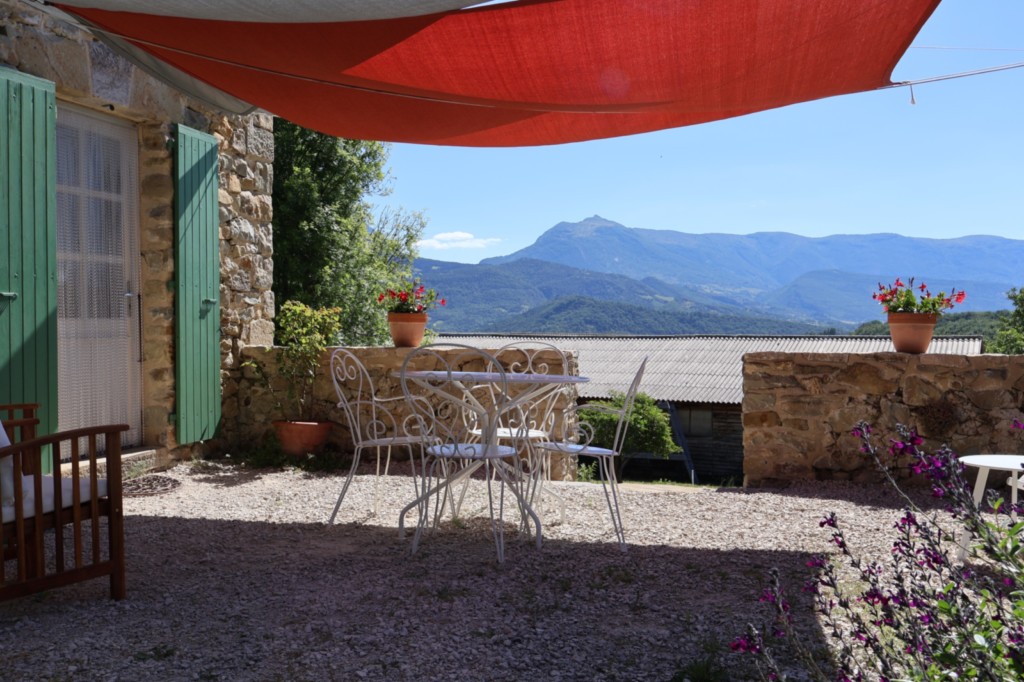 Gîte Angèle Ferme Bio Le Panicaut près de Saoû Drôme