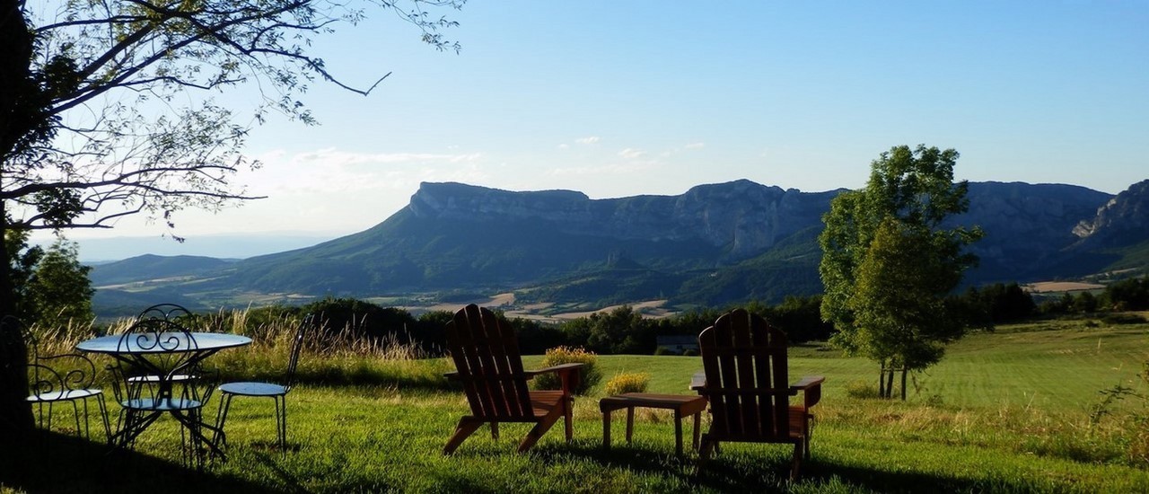 Vue sur la forêt de Saoû Vue sur la forêt de Saoû depuis la Ferme Bio Le Panicaut